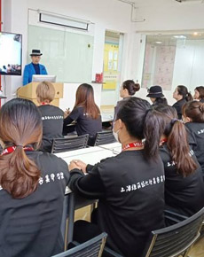 <strong>維麗婭學(xué)校</strong>