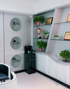 <strong>西尚名妝環(huán)境</strong>