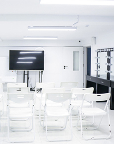 <strong>西尚名妝環(huán)境</strong>