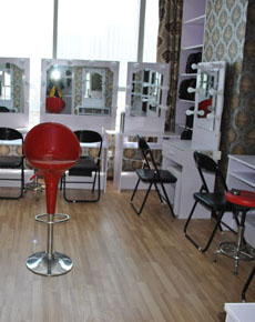 <strong>青島億尚學(xué)校教學(xué)環(huán)境</strong>