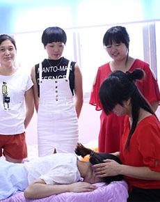 <strong>濟南泓美國際學(xué)校環(huán)境</strong>