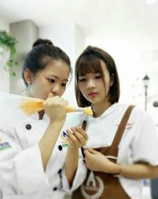 <strong>深圳妞妞西點學校環(huán)境</strong>