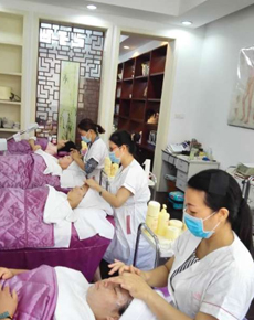 <strong>上海新東坊學(xué)校環(huán)境</strong>