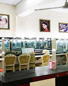 <strong>鄭州環(huán)球?qū)W校環(huán)境</strong>