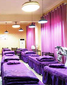 <strong>鄭州環(huán)球?qū)W校環(huán)境</strong>