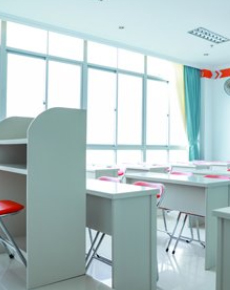 <strong>海口紅妝學(xué)校環(huán)境</strong>