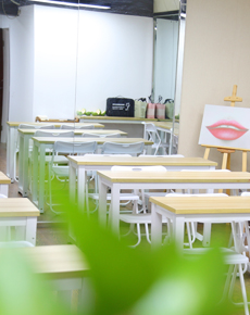 <strong>學(xué)校環(huán)境</strong>