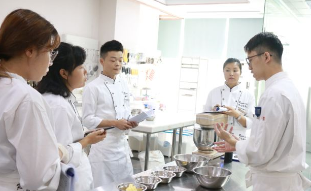 深圳學(xué)甜品蛋糕哪家培訓(xùn)