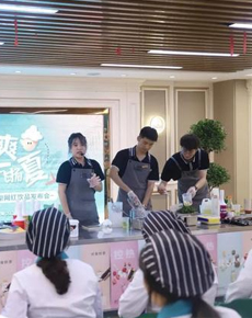 <strong>學(xué)校掠影</strong>