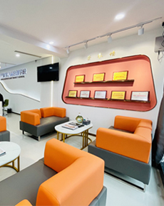 <strong>學(xué)校環(huán)境</strong>