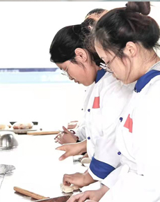 <strong>學(xué)校環(huán)境</strong>