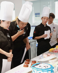 <strong>學(xué)校環(huán)境</strong>