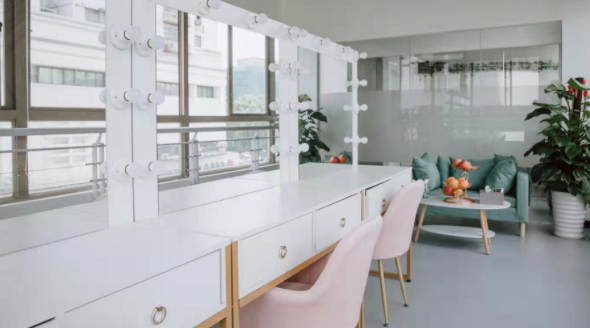 想當(dāng)美發(fā)師,去哪里培訓(xùn)好