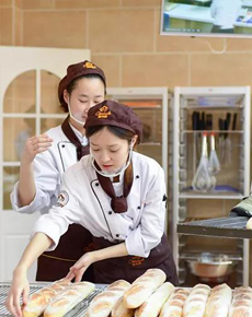 <strong>學(xué)校環(huán)境</strong>