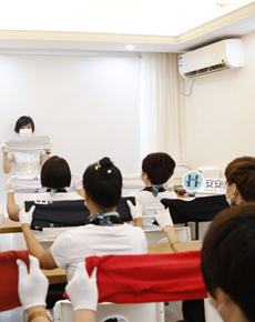 <strong>學(xué)校掠影</strong>