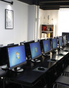 <strong>學(xué)校環(huán)境</strong>