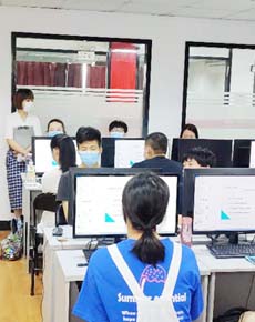 <strong>學(xué)校環(huán)境</strong>